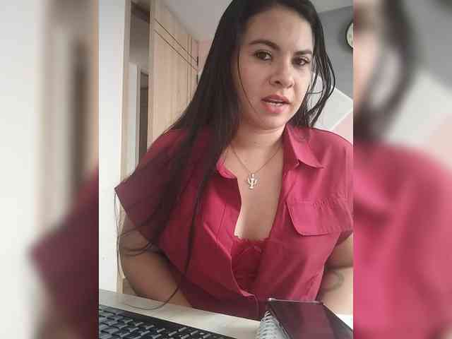 Paolitha25 webcam