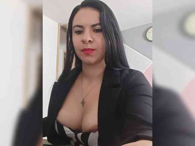 Paolitha25 webcam