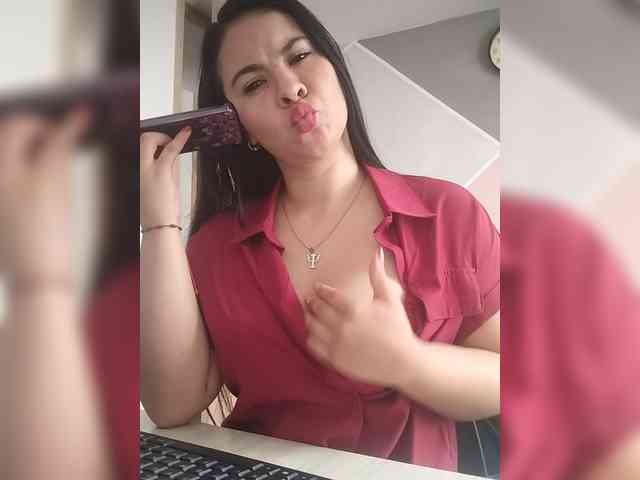 Paolitha25 webcam