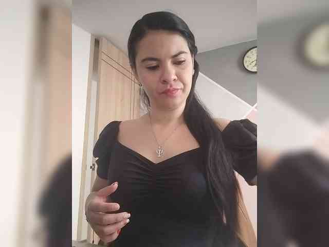 Paolitha25 Live Webcam on BongaCams