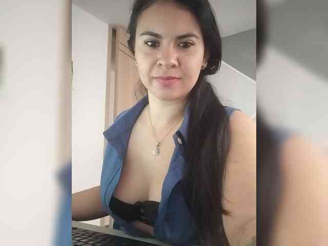 Paolitha25 webcam