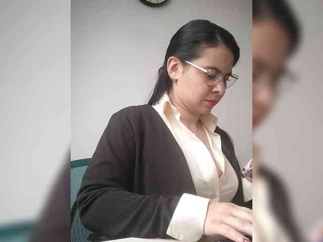 Paolitha25 webcam