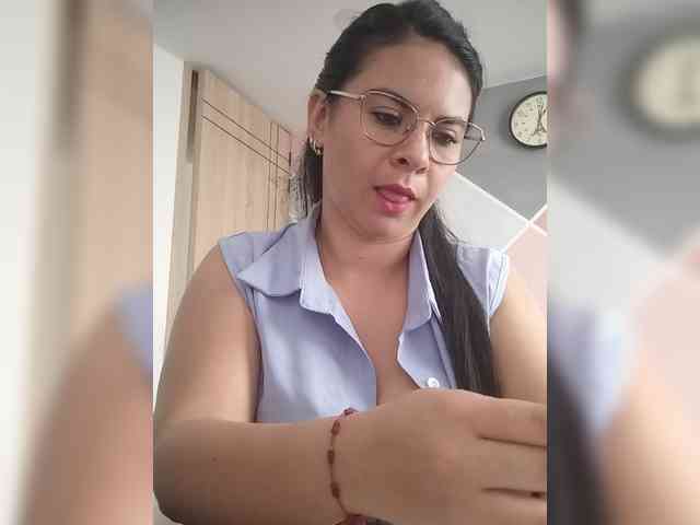 Paolitha25 webcam