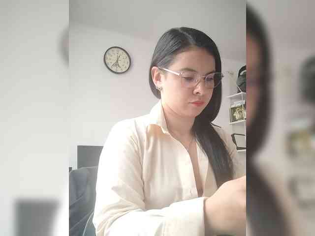 Paolitha25 webcam