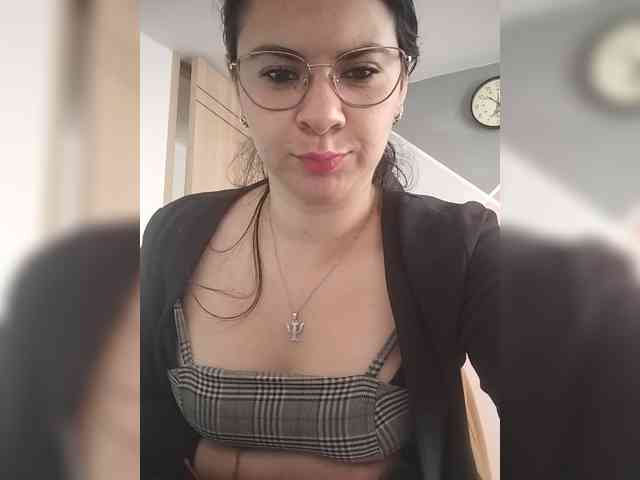 Paolitha25 webcam
