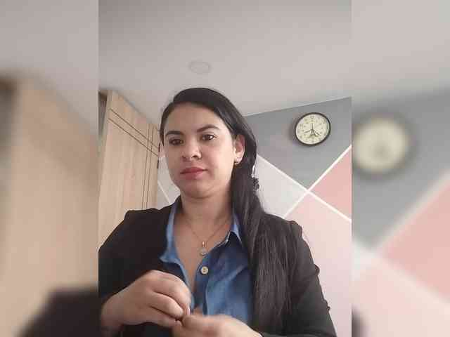 Paolitha25 webcam