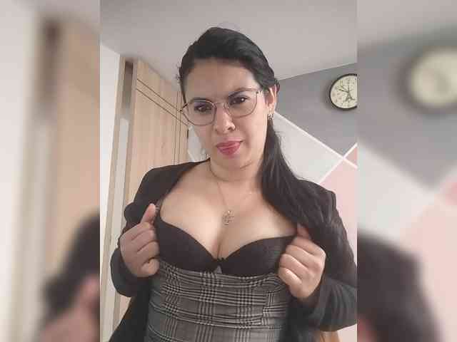Paolitha25 webcam
