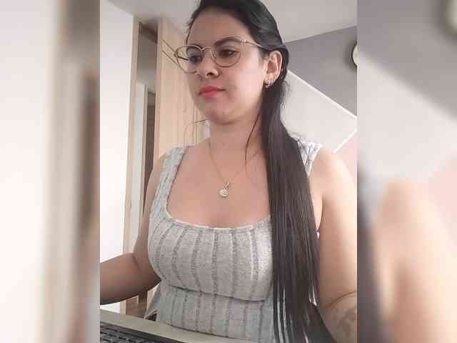 Paolitha25 webcam