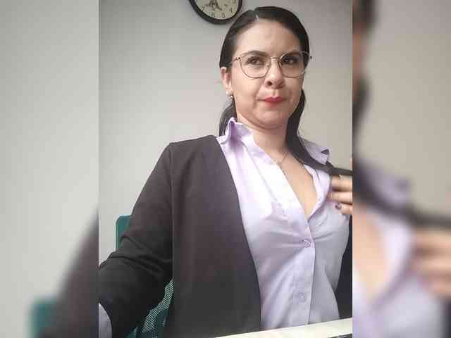 Paolitha25 webcam