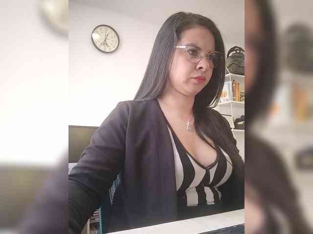 Paolitha25 webcam