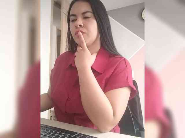 Paolitha25 webcam
