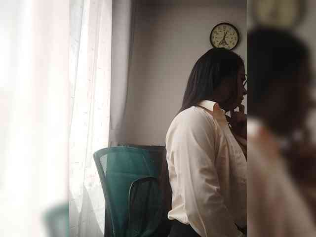 Paolitha25 webcam