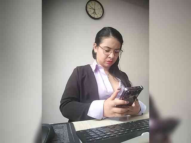 Paolitha25 webcam