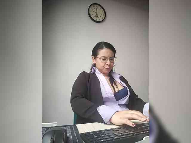 Paolitha25 webcam