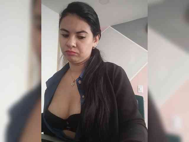 Paolitha25 webcam