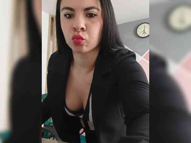 Paolitha25 webcam