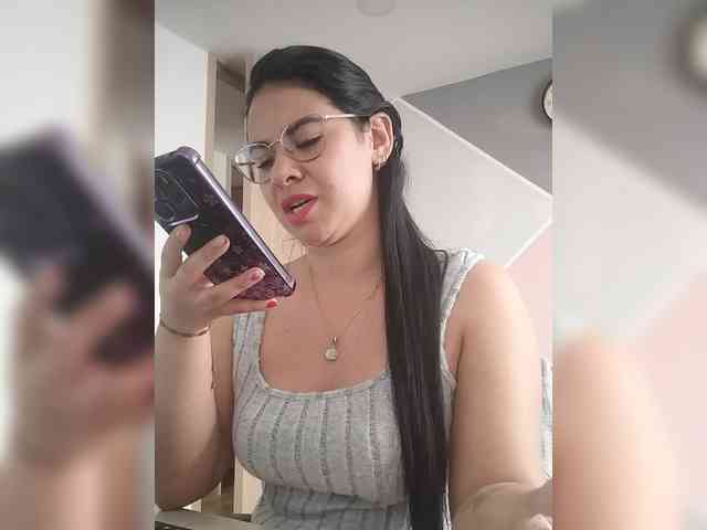 paolitha25's live room