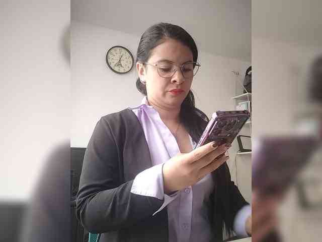 Paolitha25 webcam