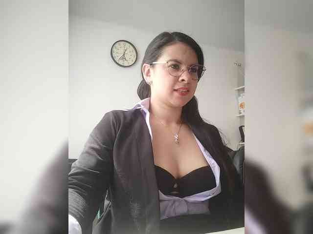 Paolitha25 webcam