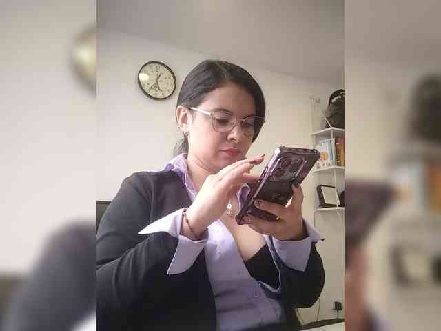 Paolitha25 webcam