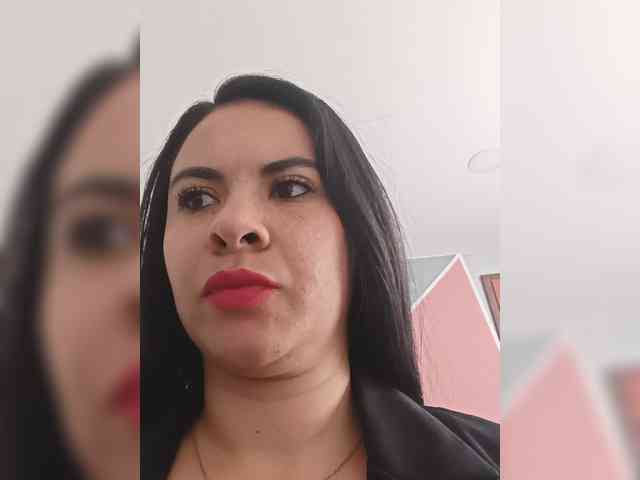Paolitha25 webcam
