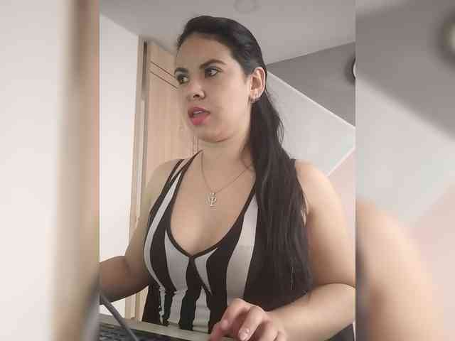 Paolitha25 webcam