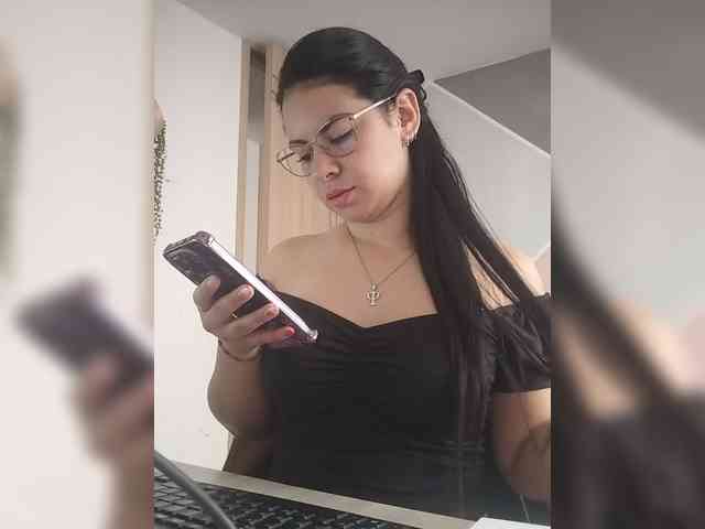 paolitha25's live room