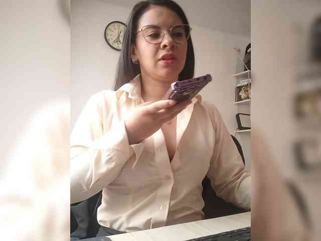 Paolitha25 webcam