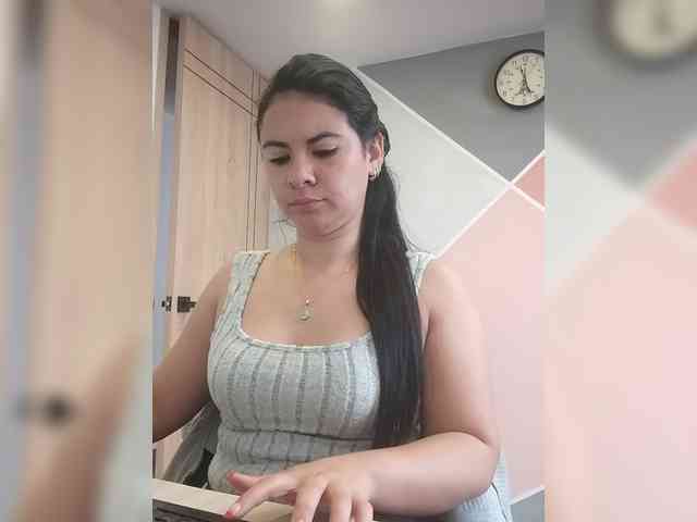 Paolitha25 webcam