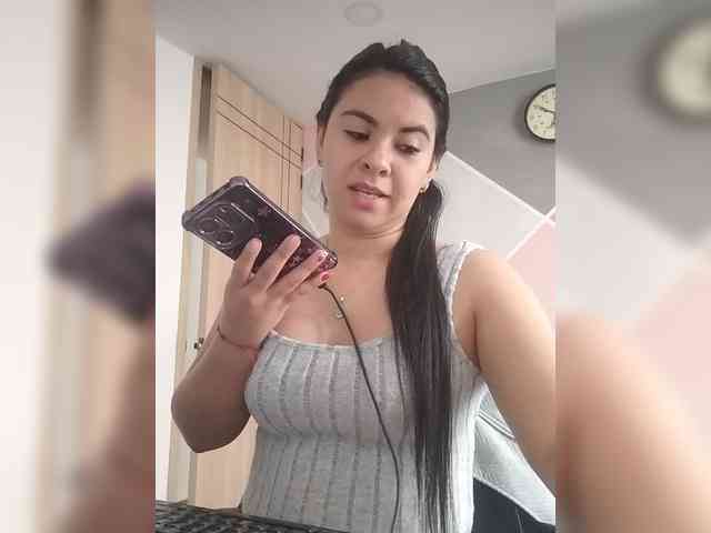 Paolitha25 webcam