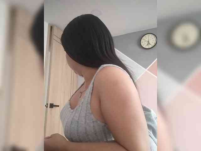 Paolitha25 webcam