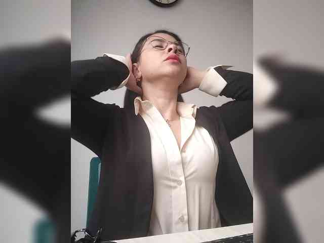 Paolitha25 webcam