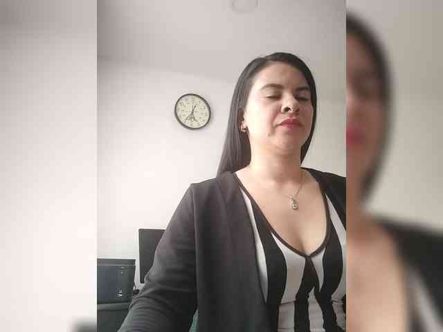 Paolitha25 webcam