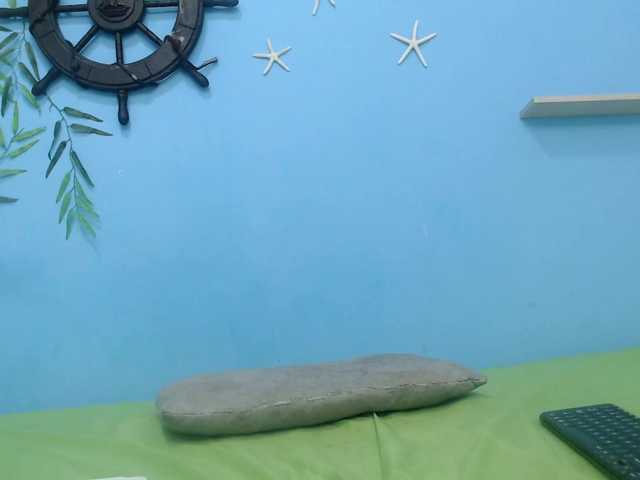 skinnysofia18 live cam on BongaCams