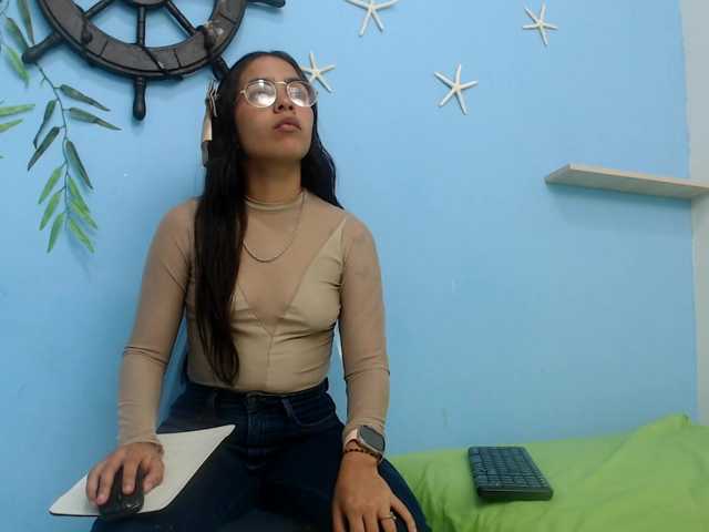 skinnysofia18