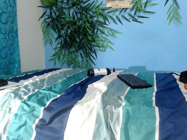 skinnysofia18 live cam on BongaCams