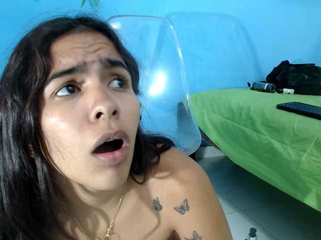 skinnysofia18 live cam on BongaCams