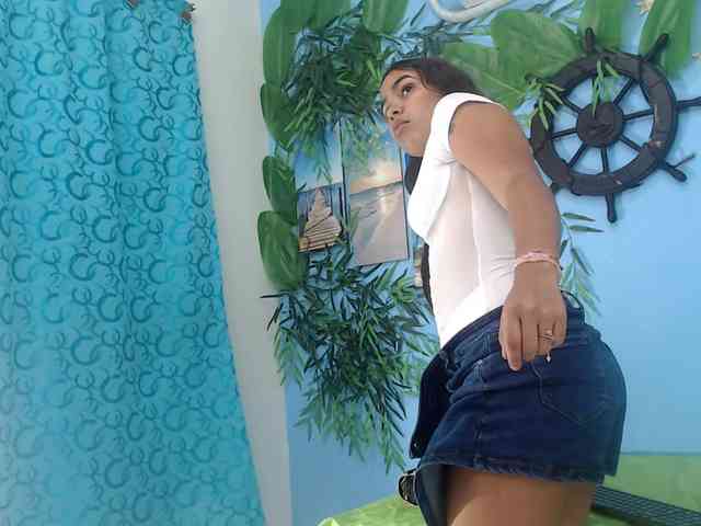 skinnysofia18 skinnysofia18