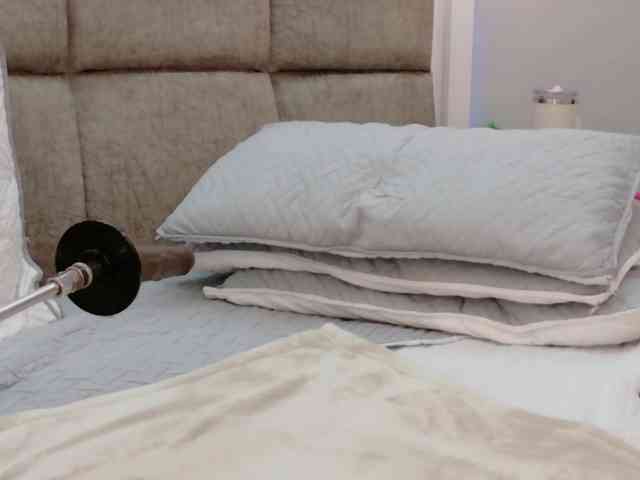 AlmaaRose webcam