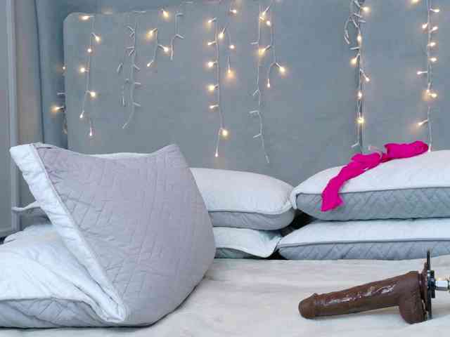AlmaaRose webcam