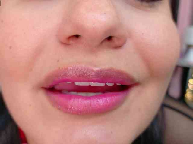 AlmaaRose webcam