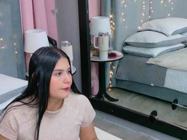 AlmaaRose webcam