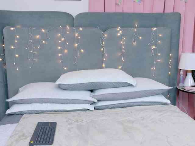 AlmaaRose webcam