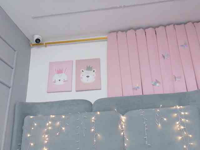 AlmaaRose webcam