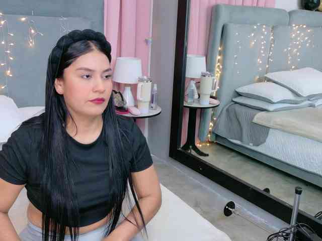 AlmaaRose webcam