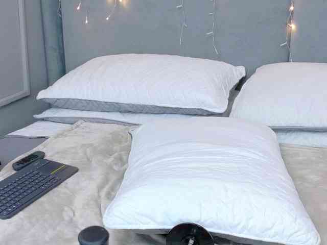 AlmaaRose webcam