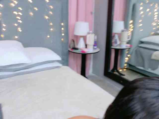 AlmaaRose webcam