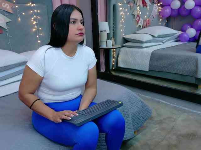 AlmaaRose webcam