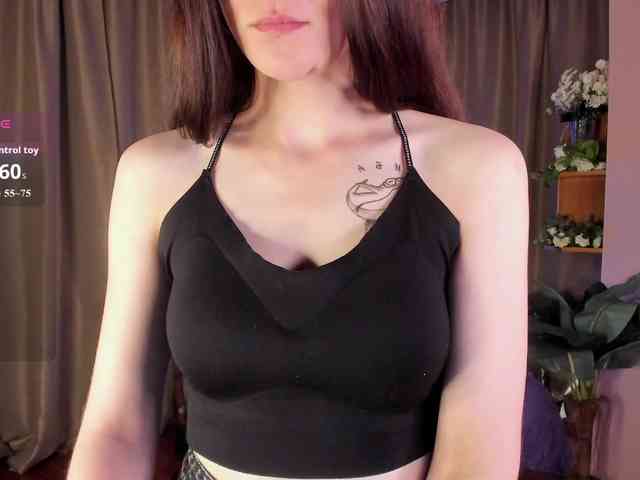 AishaDark webcam