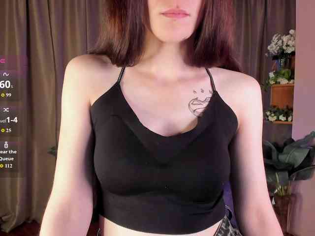 AishaDark webcam